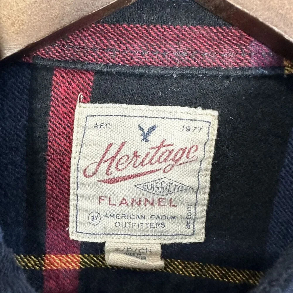 American Eagle Button Up Flannel Shirt Mens Small Blue Plaid Heritage Preppy - Picture 2 of 7